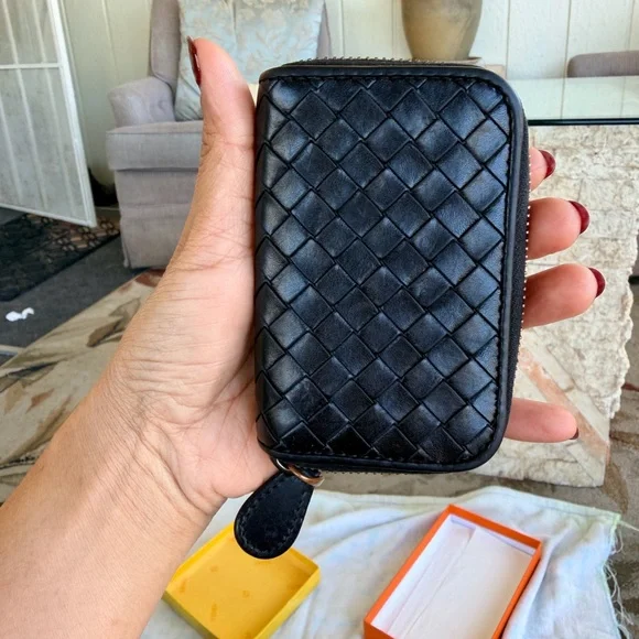 Bottega Veneta Zippy Coin Wallet - Picture 1 of 4